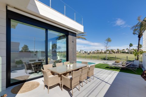 Villa zum Verkauf Pilar de la Horadada, Alicante, Spanien 3 Schlafzimmer, 131 m2 Nr. 112238 - Foto 12