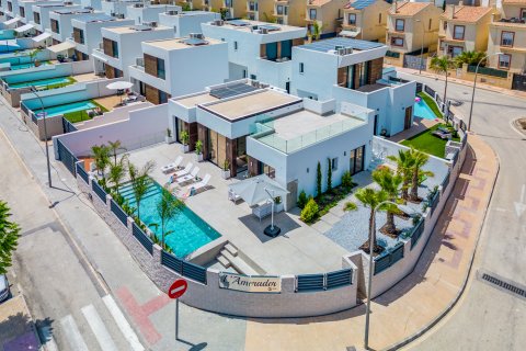 Villa for sale El Campello, Alicante, Spain 4 bedrooms, 220 sq.m. No. 118874 - photo 3