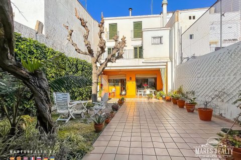 Villa zum Verkauf Mataro, Barcelona, Spanien 4 Schlafzimmer, 309 m2 Nr. 92618 - Foto 1