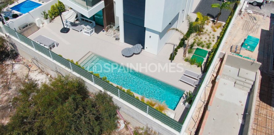 Huvila La Nucia, Alicante, Espanja 4 makuuhuonetta, 293 m2 No. 55269