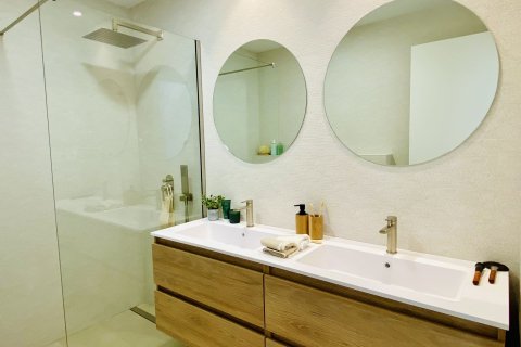 Huoneisto myytävänä Pilar de la Horadada, Alicante, Espanja, 2 makuuhuonetta, 75 m2 No. 110524 - kuva 23