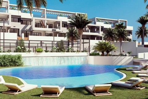 Dzīvoklis pārdošanā Torrevieja, Alicante, Spānijā 2 istabas, 178 m2 Nr. 117340 - attēls 1