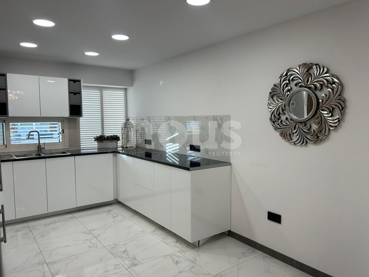 Radhus i Adeje, Tenerife, Spanien 4 sovrum, 289 kvm. Nr. 117337