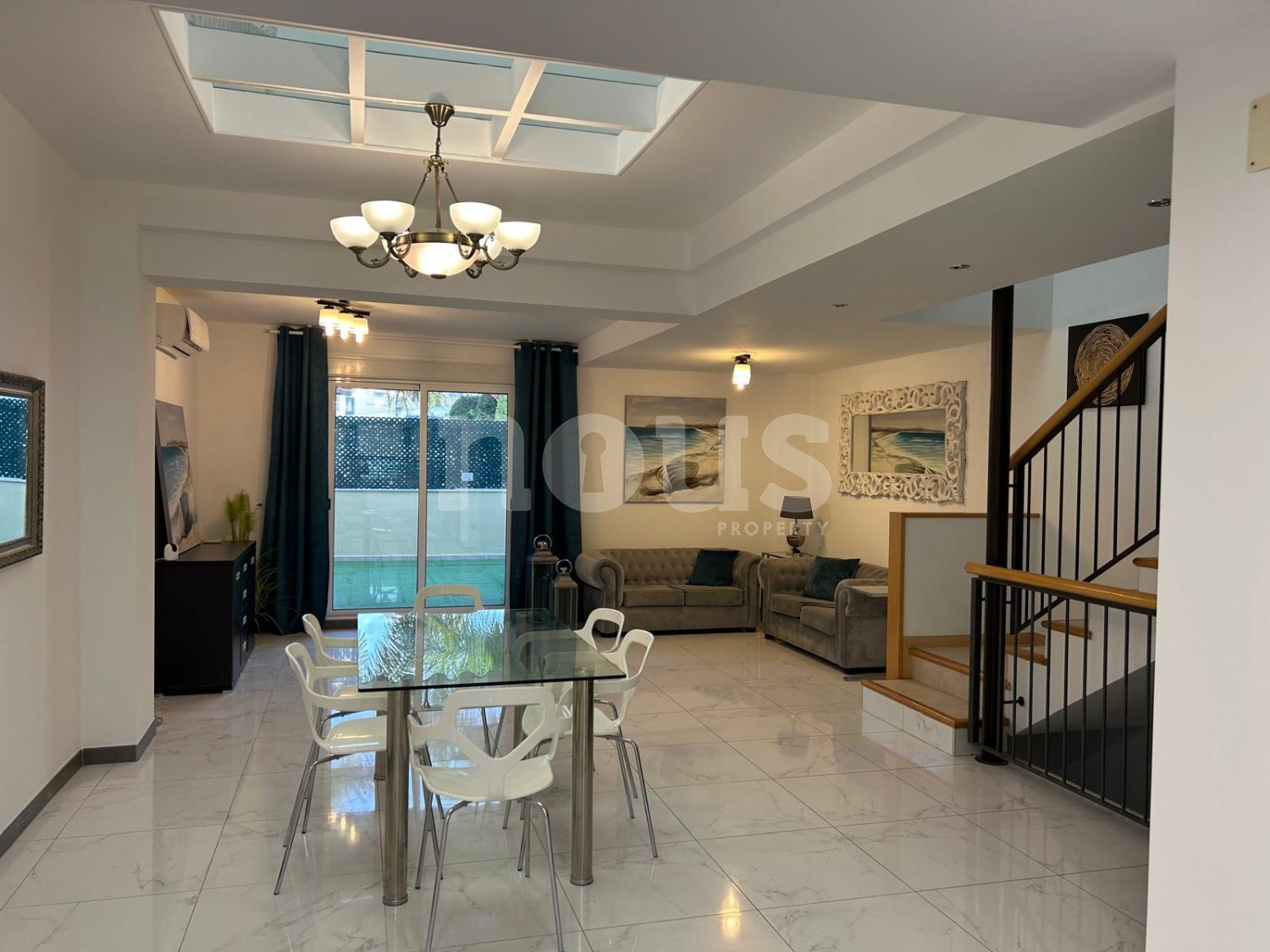 Radhus i Adeje, Tenerife, Spanien 4 sovrum, 289 kvm. Nr. 117337