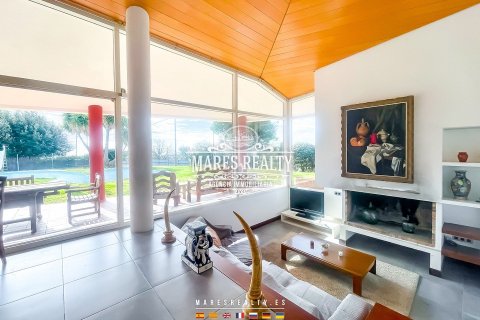 Villa à vendre Mataro, Barcelona, Espagne, 4 chambres, 403 m2 No. 117641 - photo 3
