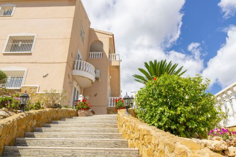 Villa for sale Ciudad Quesada, Alicante, Spain 7 bedrooms,  No. 113879 - photo 9