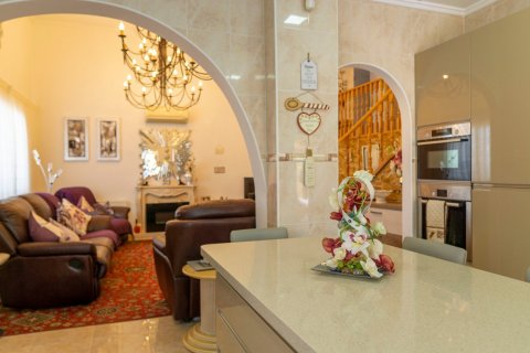 Villa for sale Ciudad Quesada, Alicante, Spain 7 bedrooms,  No. 113879 - photo 3
