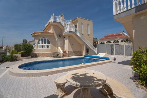 Villa à vendre Ciudad Quesada, Alicante, Espagne, 6 chambres, 230 m2 No. 113880 - photo 5