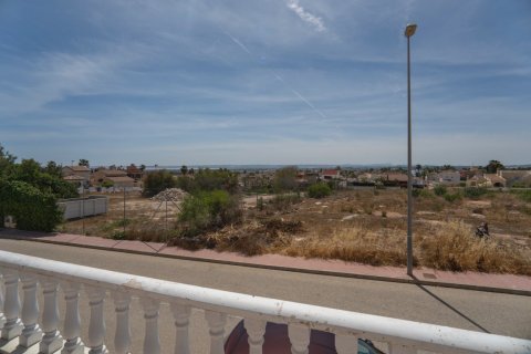 Villa à vendre Ciudad Quesada, Alicante, Espagne, 6 chambres, 230 m2 No. 113880 - photo 17