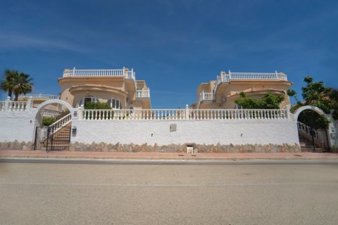 Villa à vendre Ciudad Quesada, Alicante, Espagne, 6 chambres, 230 m2 No. 113880 - photo 2
