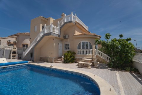 Villa à vendre Ciudad Quesada, Alicante, Espagne, 6 chambres, 230 m2 No. 113880 - photo 1