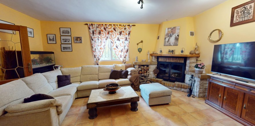 Villa in Enguera, Valencia, Spain 5 bedrooms, 129 sq.m. No. 107220