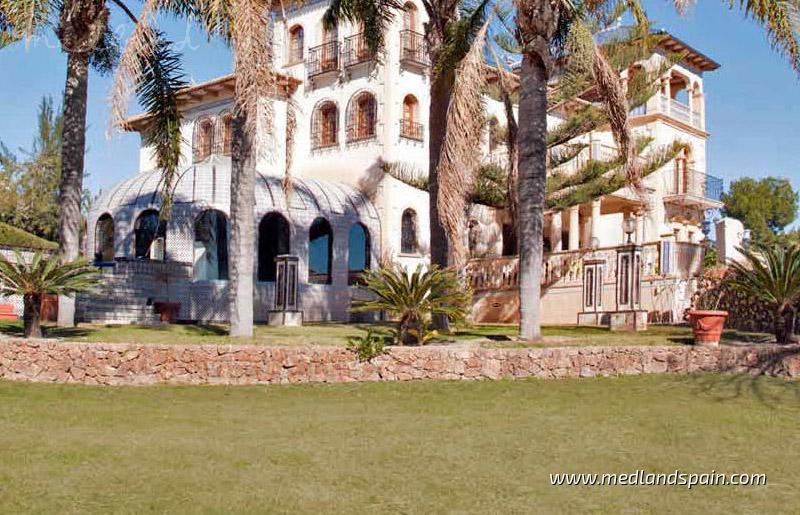 Villa en Villamartin, Alicante, España 5 dormitorios, 641.64 m2 No. 9405
