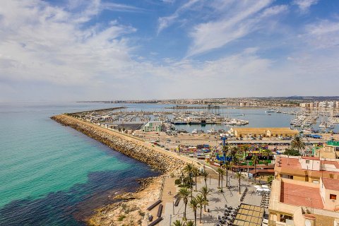 Takvåning till salu Torrevieja, Alicante, Spanien 2 sovrum, 78 kvm. Nr. 112428 - foto 13