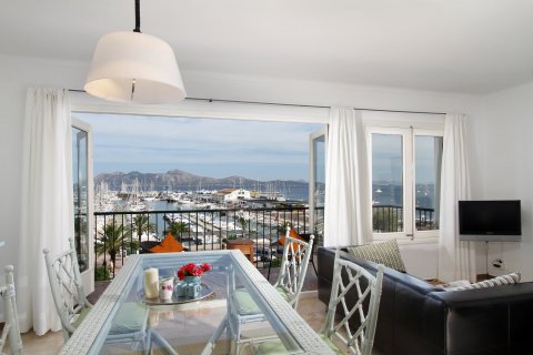 Apartment for rent Port De Pollenca, Mallorca, Spain 2 bedrooms, 100 sq.m. No. 111753 - photo 1