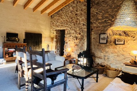 Finca for sale Sencelles, Mallorca, Spain 2 bedrooms, 250 sq.m. No. 111960 - photo 8