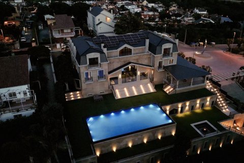 House for sale Barcelona, Spain 8 bedrooms, 2000 sq.m. No. 100130 - photo 5