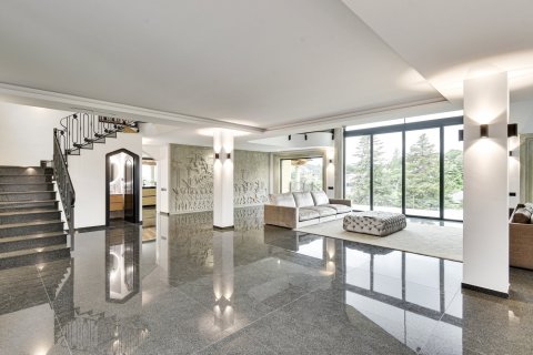 House for sale Barcelona, Spain 8 bedrooms, 2000 sq.m. No. 100130 - photo 7