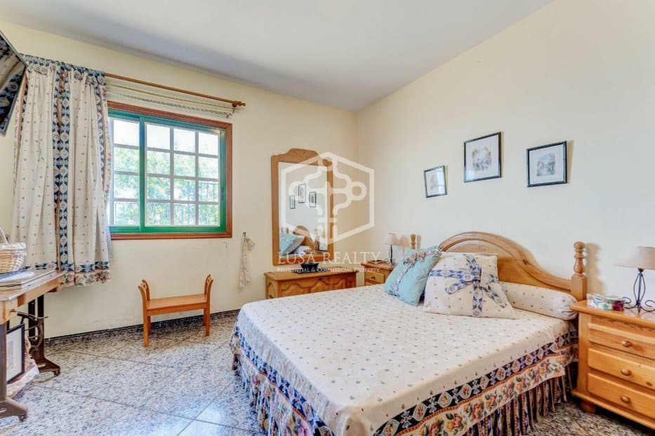 Villa a Adeje, Tenerife, Spagna 6 camere da letto, 214 mq. N° 94508