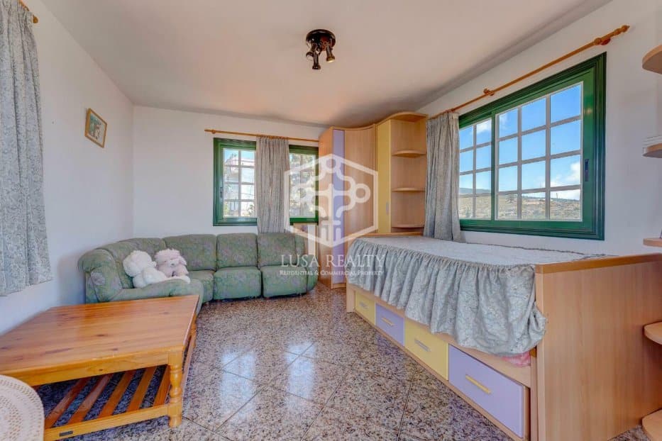 Villa a Adeje, Tenerife, Spagna 6 camere da letto, 214 mq. N° 94508