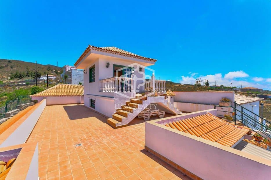 Villa a Adeje, Tenerife, Spagna 6 camere da letto, 214 mq. N° 94508
