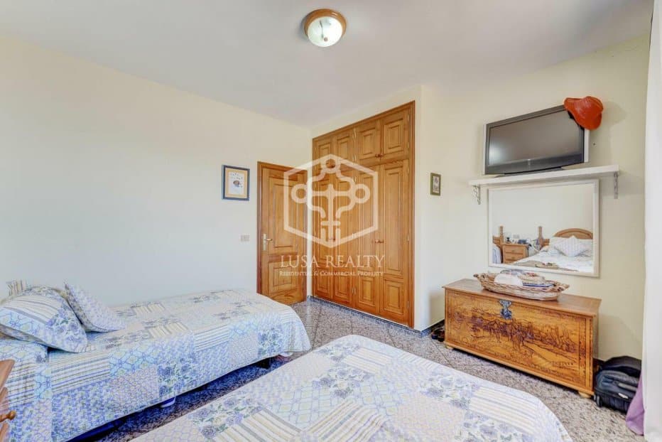 Villa a Adeje, Tenerife, Spagna 6 camere da letto, 214 mq. N° 94508