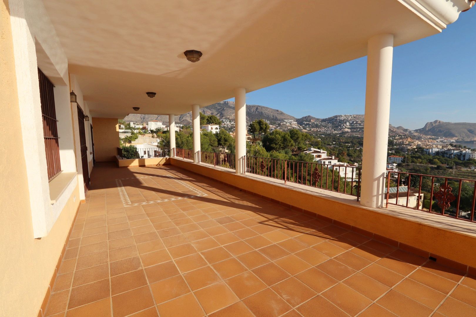 Willa w Altea, Alicante, Hiszpania 5 sypialni, 630 mkw. nr 115356