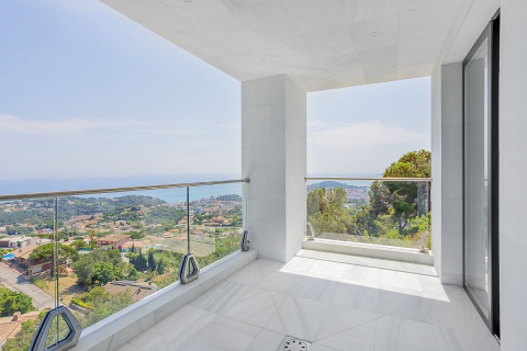 House for sale Lloret de Mar, Girona, Spain 4 bedrooms, 223 sq.m. No. 96133 - photo 2