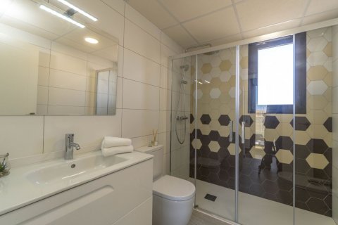 Talo myytävänä San Pedro del Pinatar, Murcia, Espanja, 4 makuuhuonetta, 105 m2 No. 23279 - kuva 12
