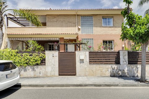 House for sale Cambrils, Tarragona, Spain 5 bedrooms, 310 sq.m. No. 104371 - photo 3