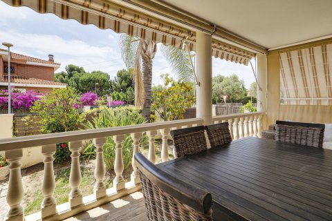 House for sale Cambrils, Tarragona, Spain 5 bedrooms, 310 sq.m. No. 104371 - photo 1