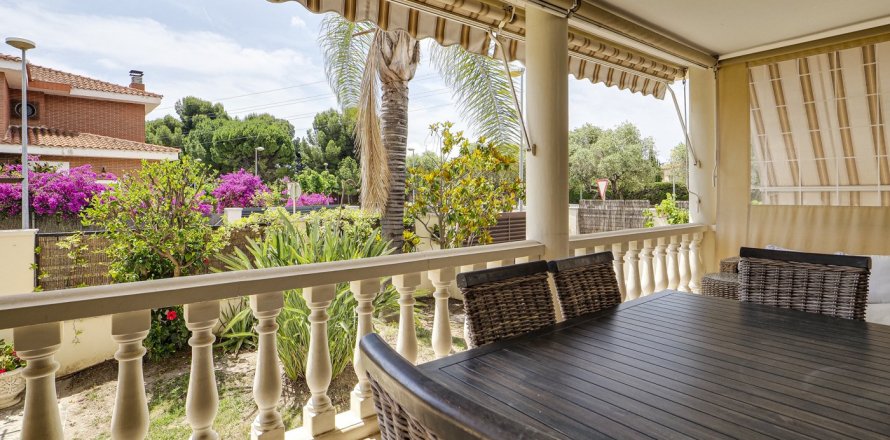 House Cambrils, Tarragona, Spain 5 bedrooms, 310 sq.m. No. 104371