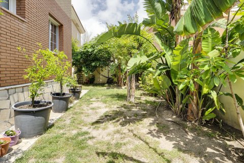 House for sale Cambrils, Tarragona, Spain 5 bedrooms, 310 sq.m. No. 104371 - photo 17