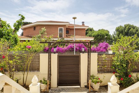 House for sale Cambrils, Tarragona, Spain 5 bedrooms, 310 sq.m. No. 104371 - photo 13