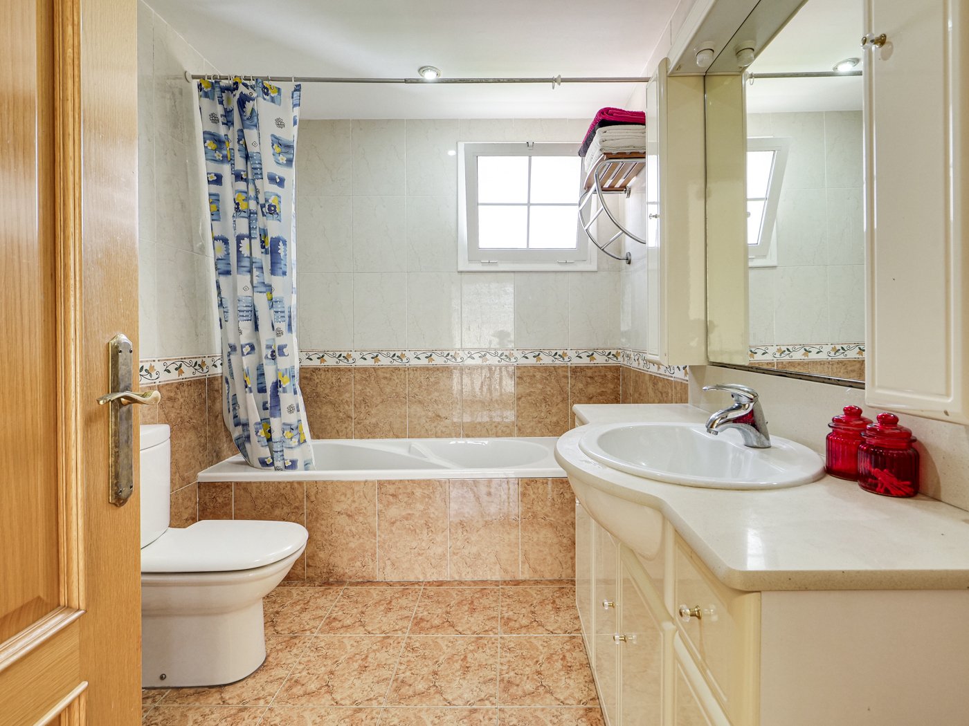 House in Cambrils, Tarragona, Spanien 5 Schlafzimmer, 310 m2 Nr. 104371