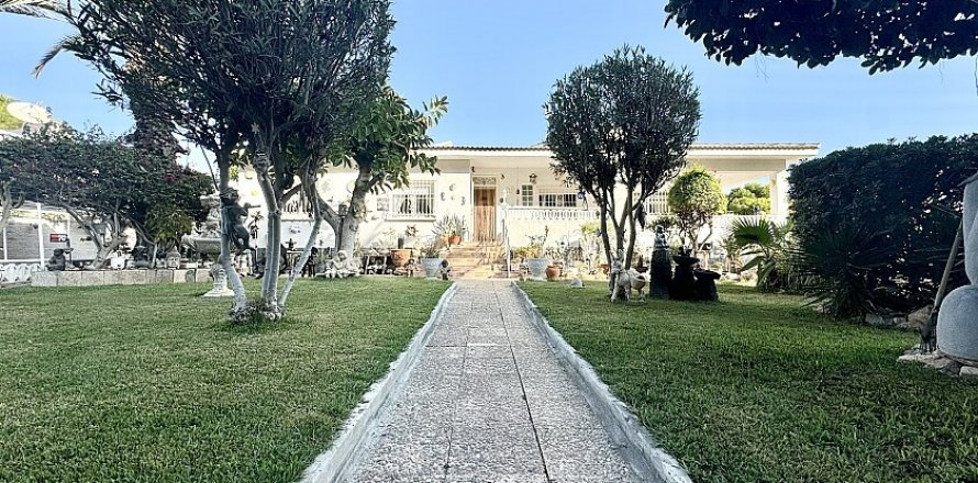 Villa Punta Prima, Alicante, España 3 dormitorios, 138 m2 No. 111251