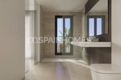 Villa till salu i Estepona, Malaga, Spanien 3 sovrum, 181 kvm. Nr. 48398 - foto 12