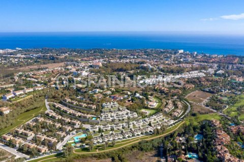 Villa till salu i Estepona, Malaga, Spanien 3 sovrum, 181 kvm. Nr. 48398 - foto 6