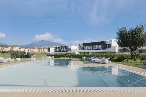 Villa till salu i Estepona, Malaga, Spanien 3 sovrum, 181 kvm. Nr. 48398 - foto 3