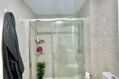 Продажа квартиры в Бенидорм, Аликанте, Испания 2 спальни, 114м2 №118024 - фото 19
