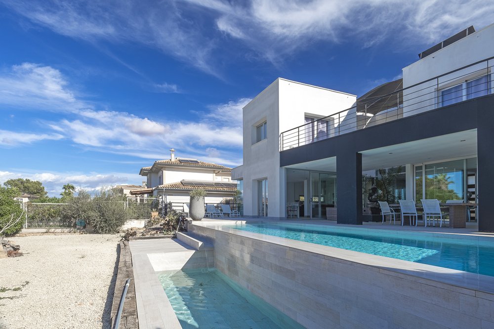 Villa in Llucmajor, Mallorca, Spain 4 bedrooms, 290 sq.m. No. 109920