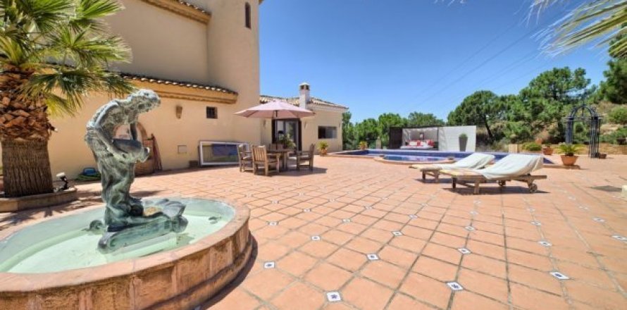 House Estepona, Malaga, Espagne 4 chambres, 309 m2 No. 23124