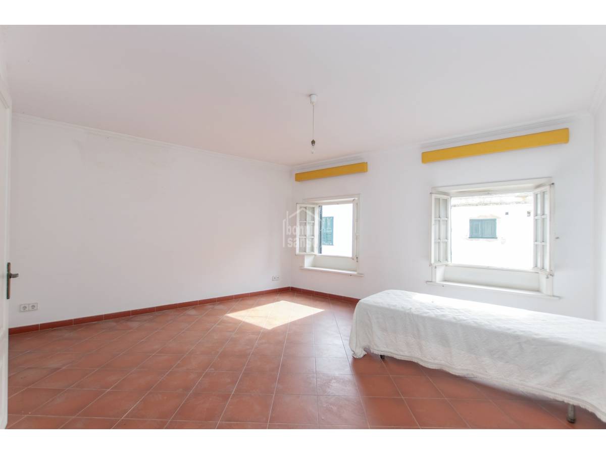 Proprietà commerciale a Mahon, Menorca, Spagna 4 camere da letto, 332 mq. N° 102745