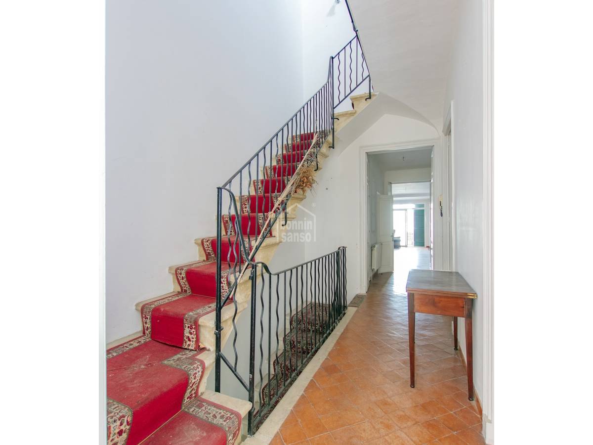 Proprietà commerciale a Mahon, Menorca, Spagna 4 camere da letto, 332 mq. N° 102745