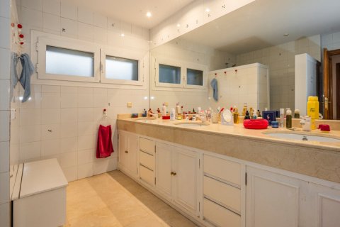 Villa till salu Santo Domingo, Madrid, Spanien 5 sovrum, 850 kvm. Nr. 91348 - foto 24