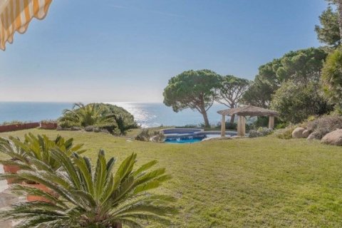 Lägenhet till salu Sant Feliu de Guixols, Girona, Spanien 3 sovrum, 159 kvm. Nr. 22136 - foto 2