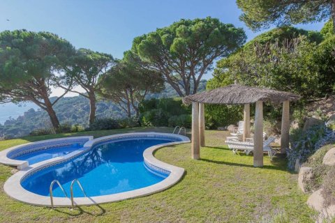 Lägenhet till salu Sant Feliu de Guixols, Girona, Spanien 3 sovrum, 159 kvm. Nr. 22136 - foto 3