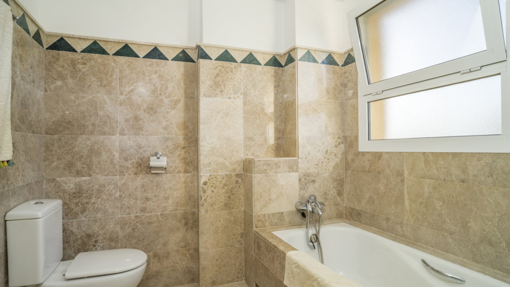 Takvåning i San Roque, Cadiz, Spanien 4 sovrum, 160 kvm. Nr. 92828