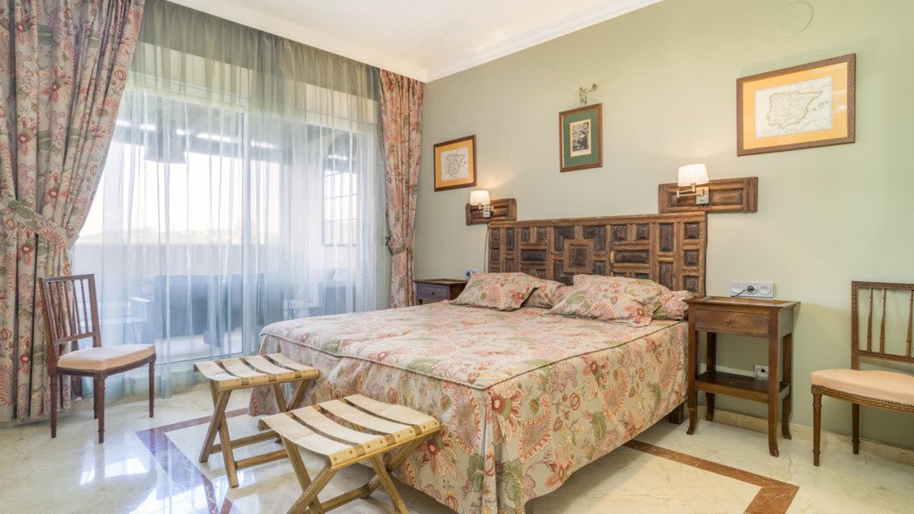 Takvåning i San Roque, Cadiz, Spanien 4 sovrum, 160 kvm. Nr. 92828