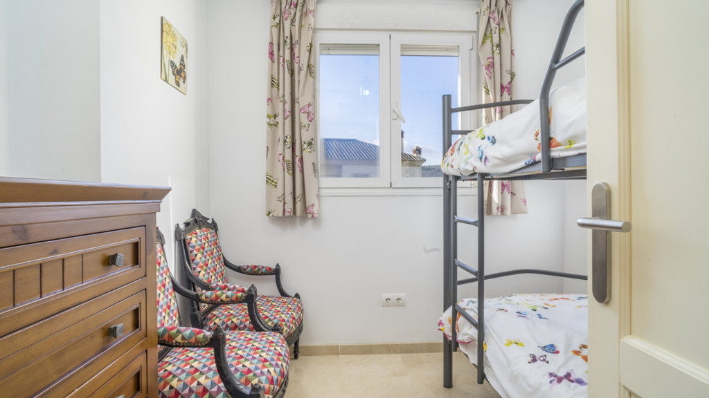 Takvåning i San Roque, Cadiz, Spanien 4 sovrum, 160 kvm. Nr. 92828